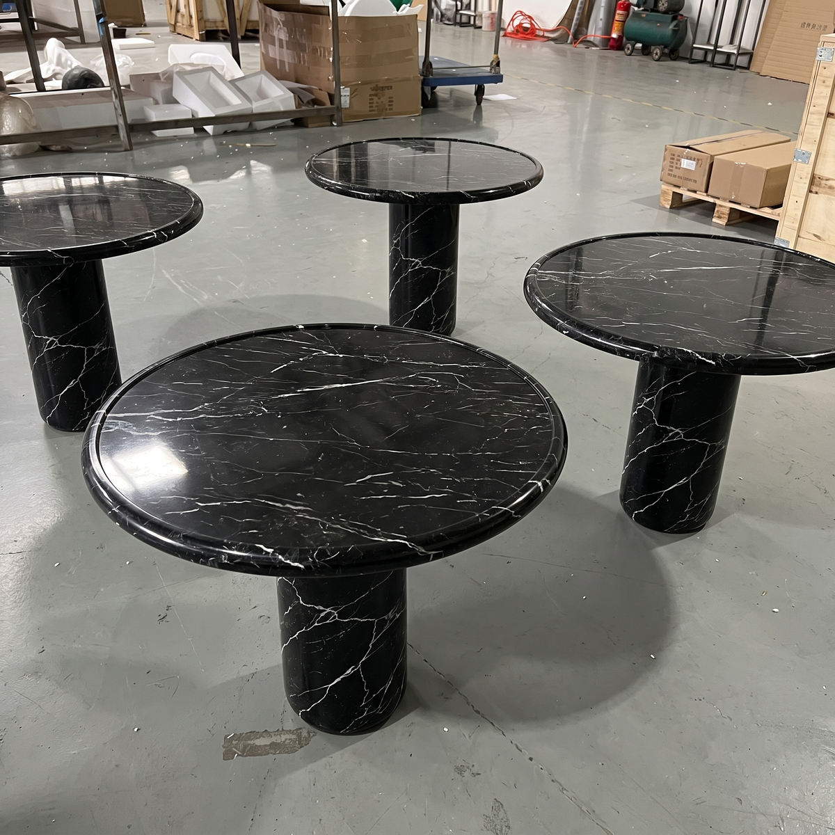 Mesa de centro de mármol Luna